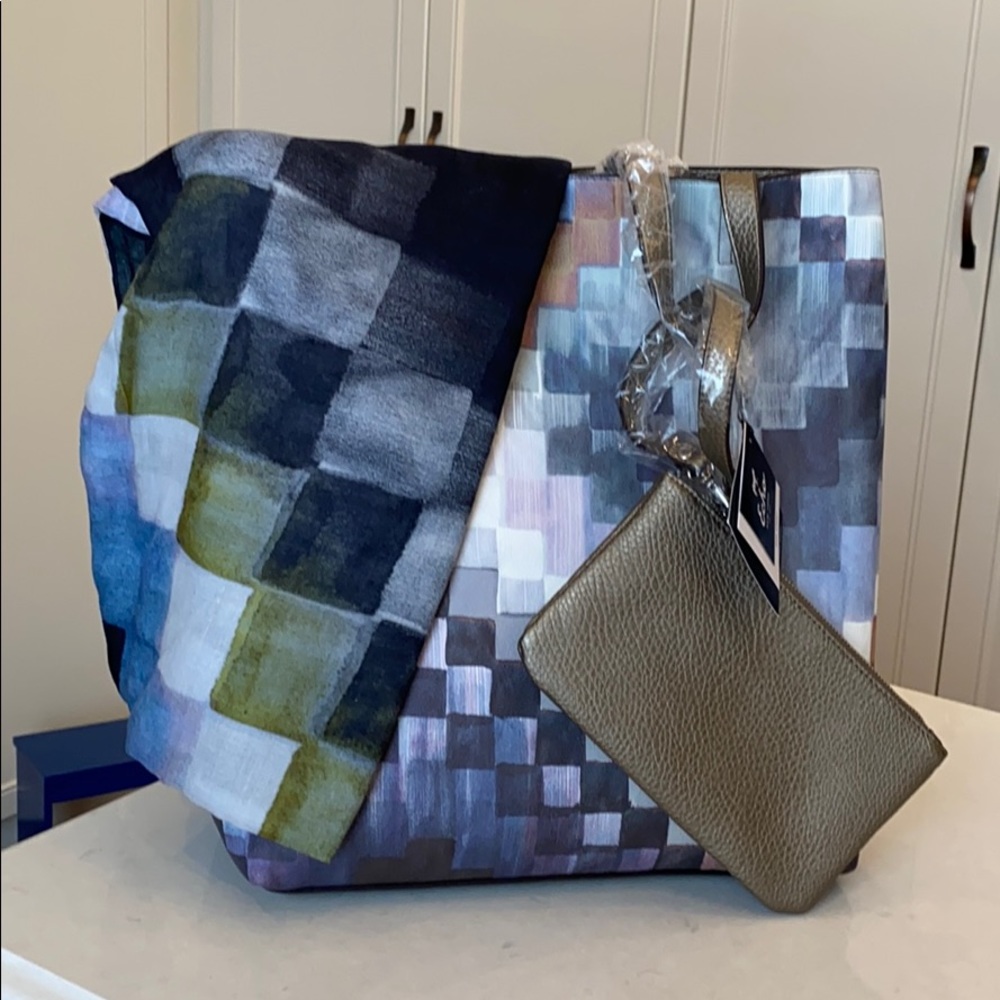 Echo Reversible Tote Bag and matching scarf